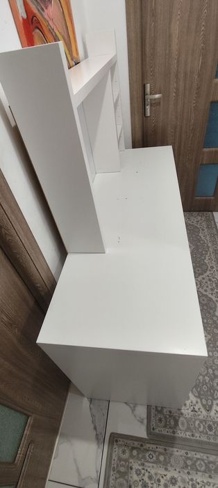 Birou cu 2 sertare și corp superior