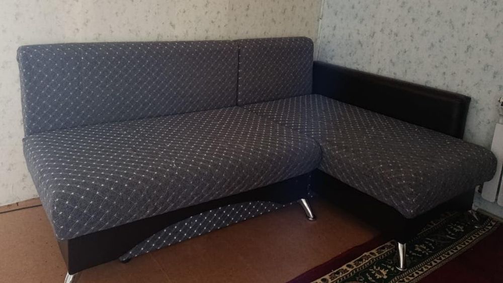 Продам срочно диван