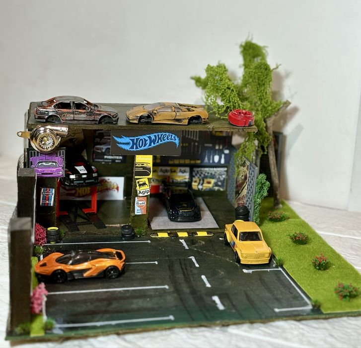 Dioramă service hotwheels