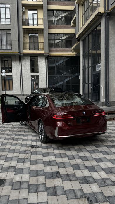 Bmw i5 35L full 2025