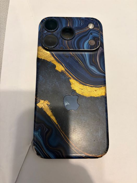 Iphone 17 pro deep blue