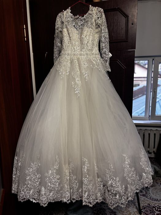 Свадебный платье