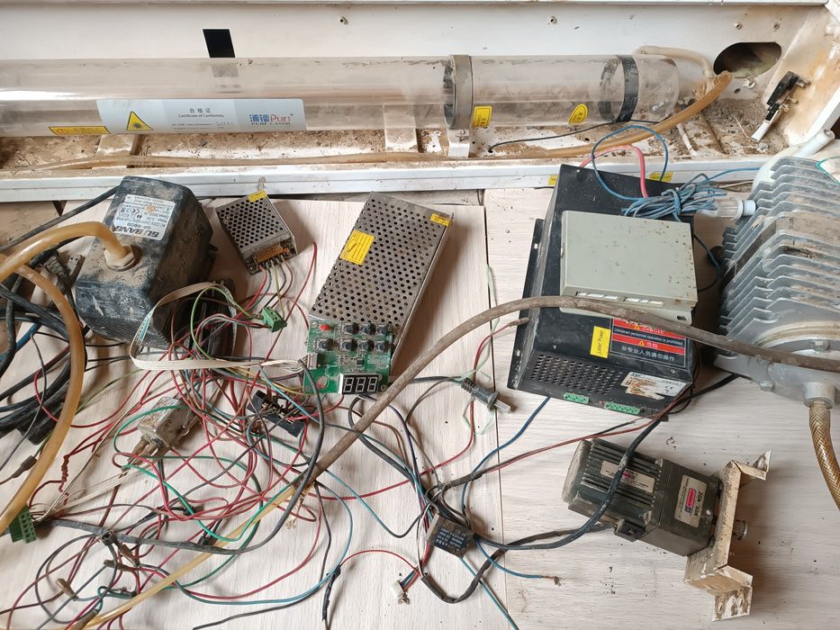 Лазерная труба на 100 ват