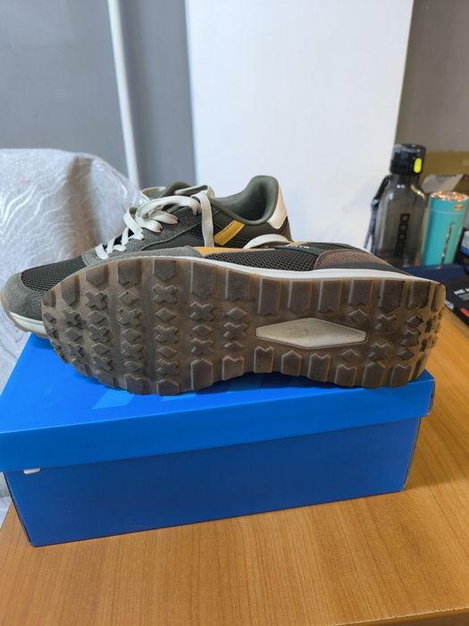 Продам кроссовки adidas