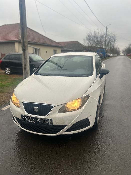 * Seat Ibiza 1.2 *