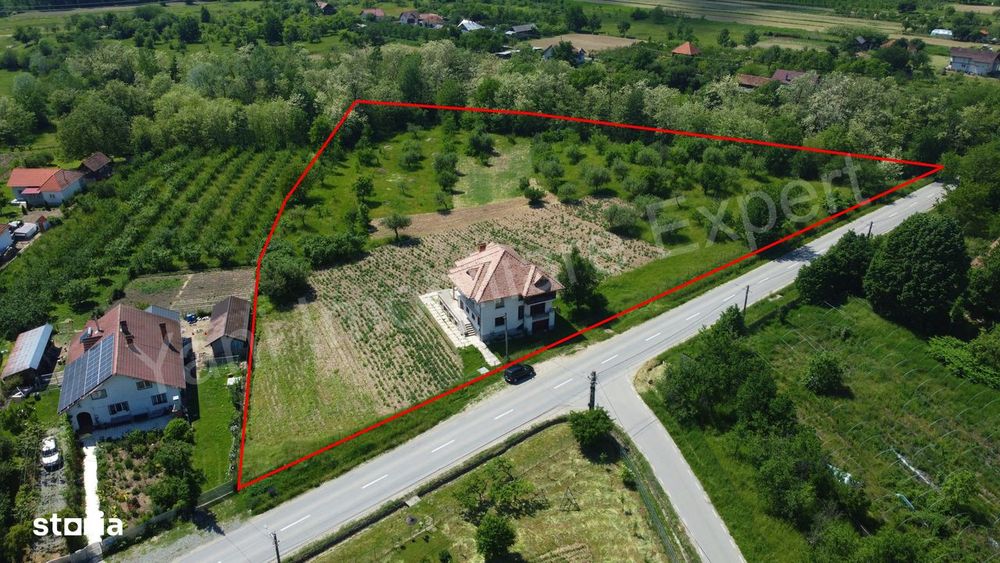 Casă de vânzare în comuna Șuici, județ Argeș.