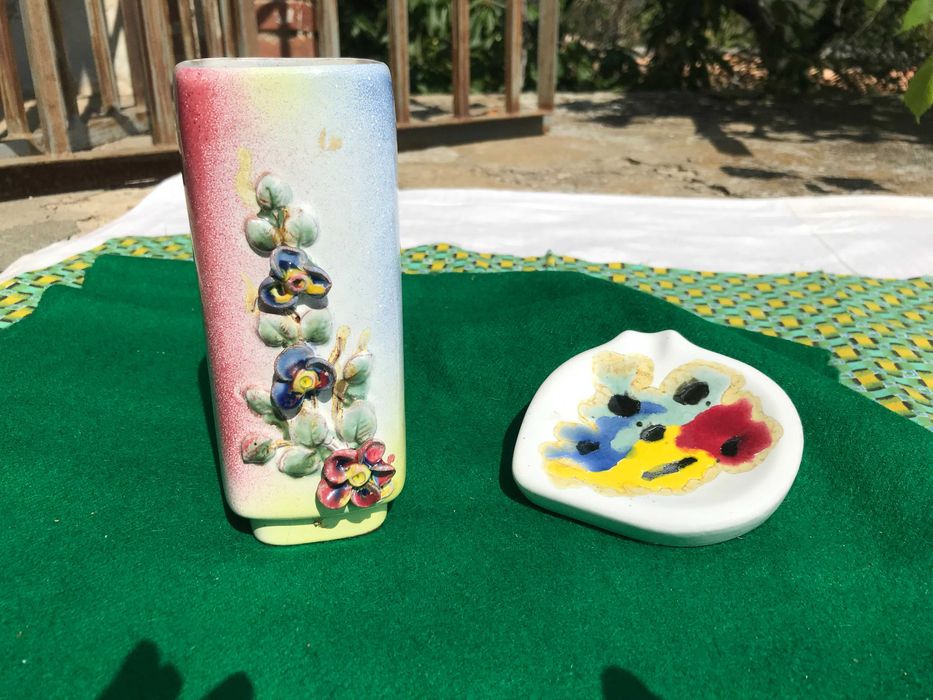 Чаши за кафе и други чаши.Вази и пепелници ,салфетник,термос.Термочаша