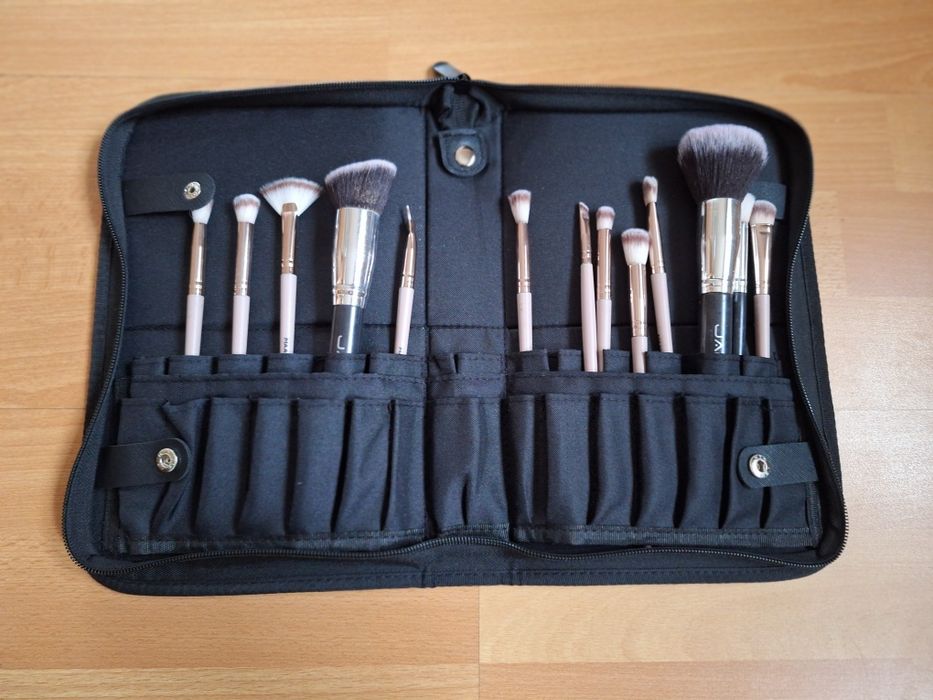 Кожен Makeup калъф,пречупващ се за четки