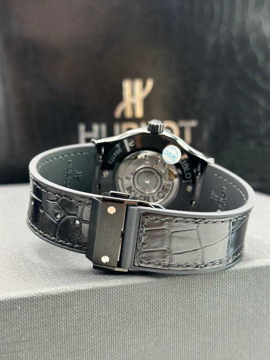 hublot classic fusion 42mm керамика