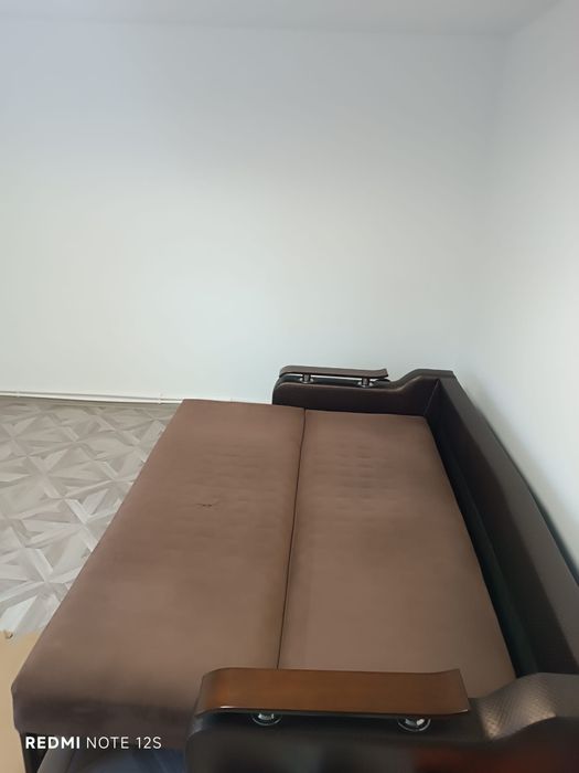 Vand canapea extensibila!