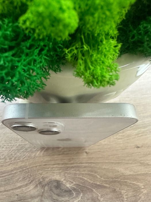 Iphone 13 white 128 gb