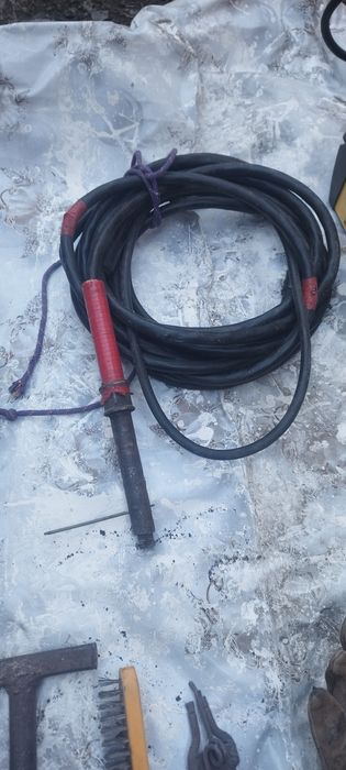 Продам инверторный сварочный аппарат "Pit".