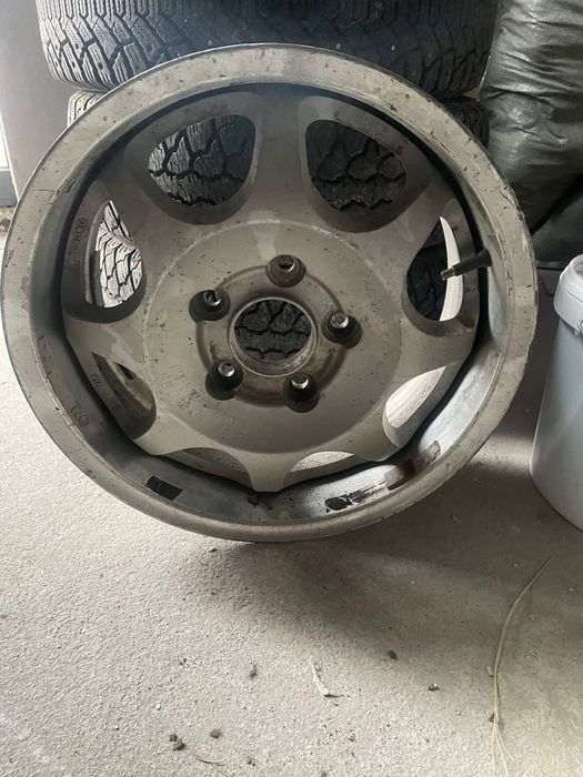 Продам диски с резиной