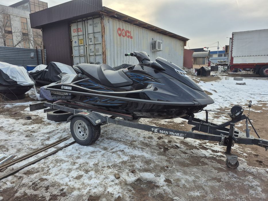 Продам yamaha vxr1800
