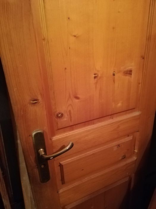 Дървени врати с каси