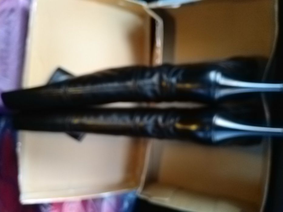 Vând cizme dama cu toc , mărimea 39