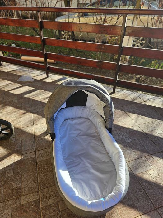 Vand Carucior bebe BOSTON Grey 3 in 1 cu scoica, landou si parte sport