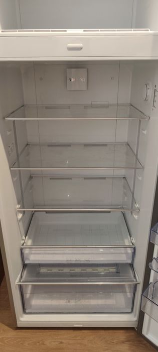 Combina frigorifica Beko, Mega Oferta, clasa A+, argintiu, inaltime 193 cm, sistem NeoFrost, compartiment EverFresh+
