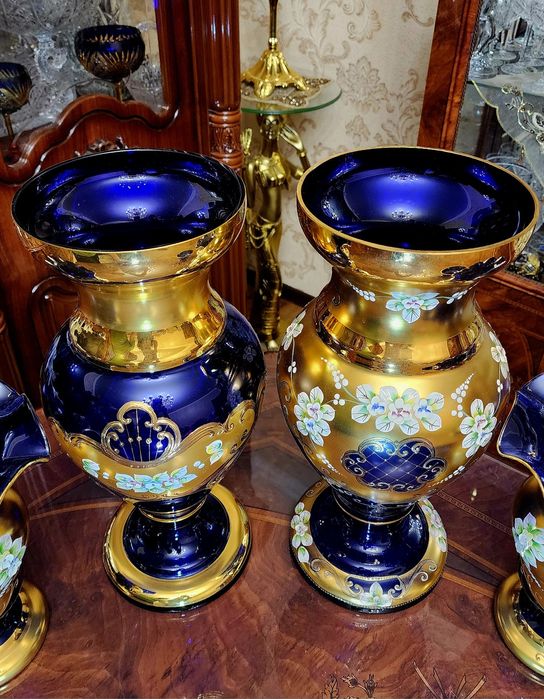 Богемия. Большие шикарные вазы. Дёшево !