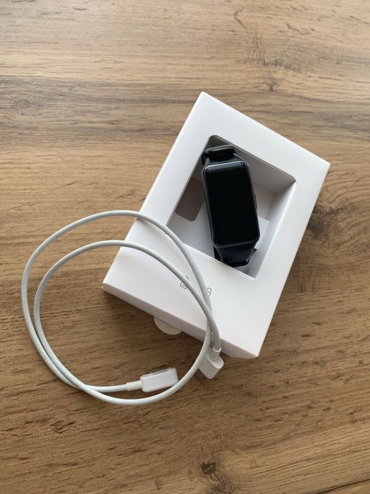 Huawei band 6 смартчасы