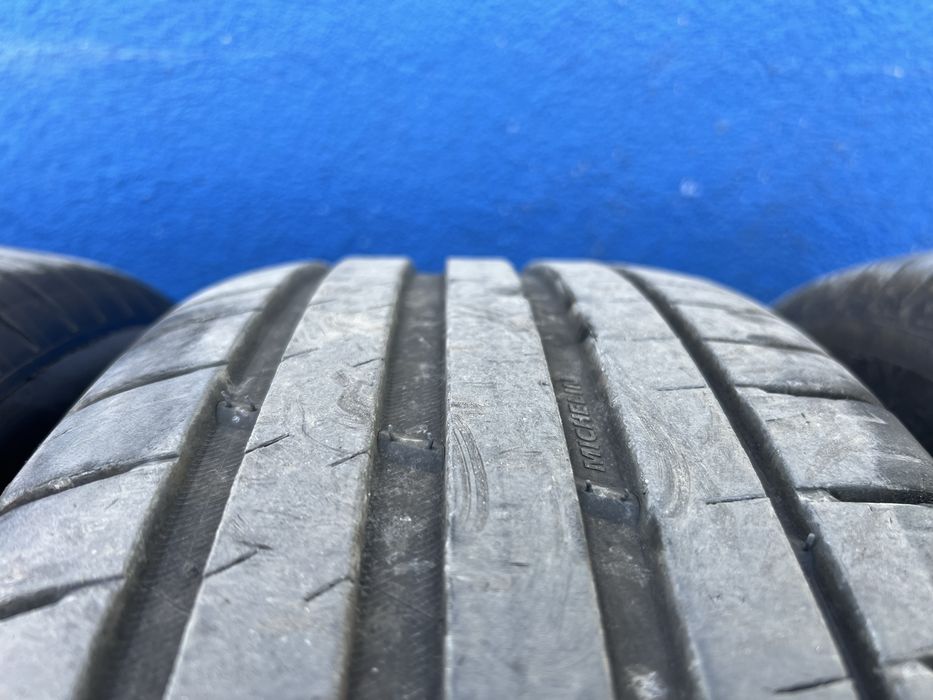 225 60 18 Michelin Pilot Sport 4 SUV