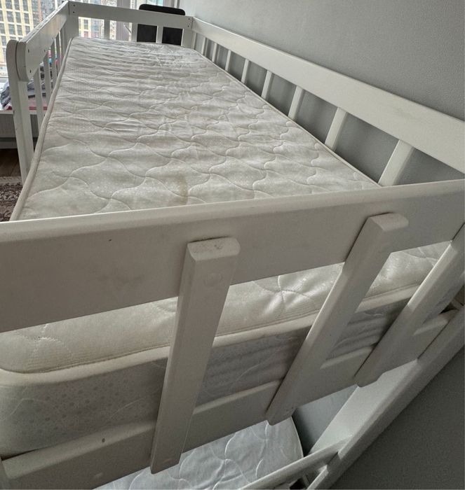 Двухъярусная детская кровать