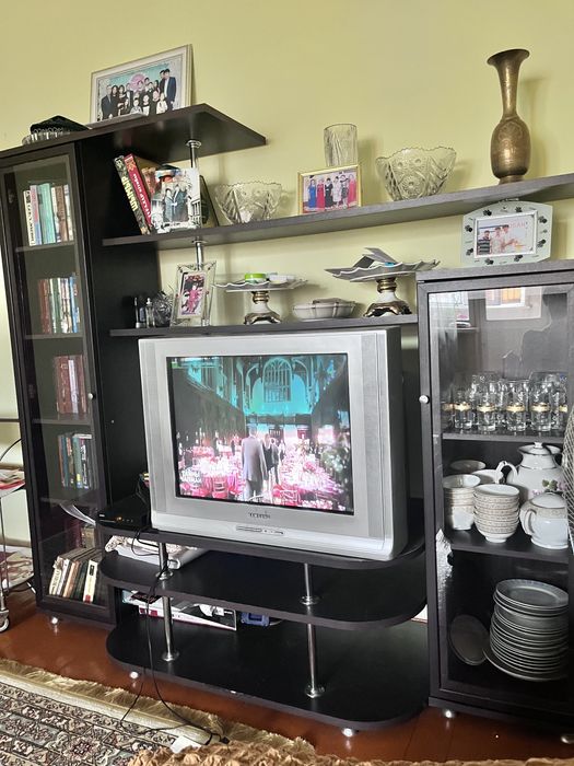 Продаётся стенка гостиная