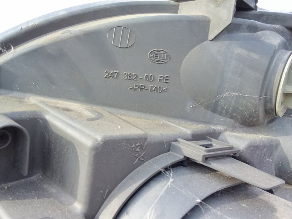 Десен фар за Mercedes Sprinter 2007- 13