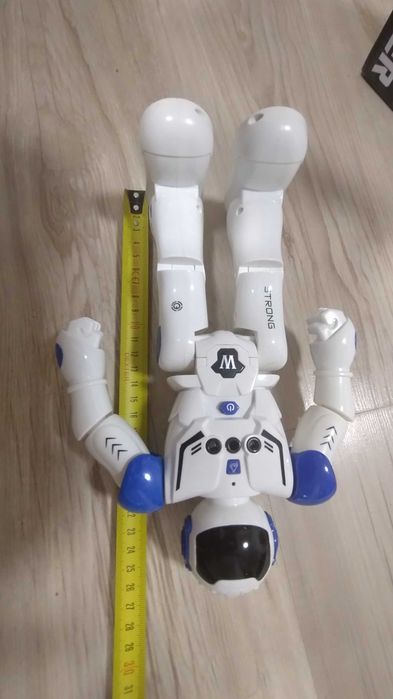 Vand Robot cu telecomanda