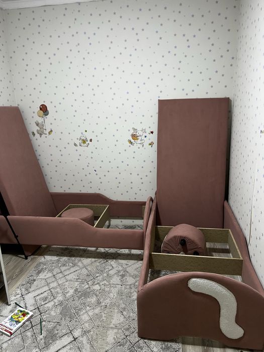 Детская кровать. 1 шт