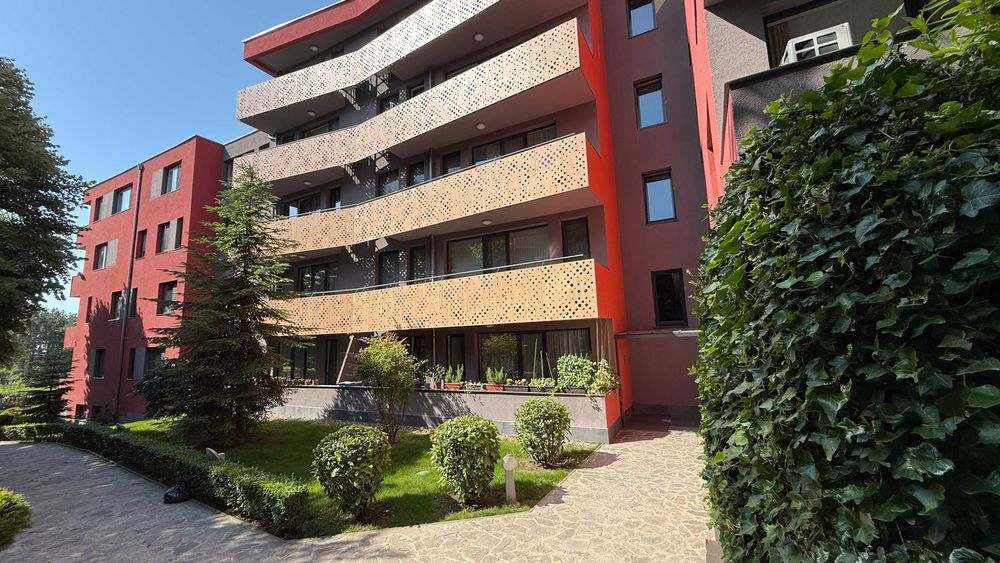 Продава се Двустаен апартамент в Варна, Бриз - 76 кв.м за 2448 €/кв.м - Снимка #2