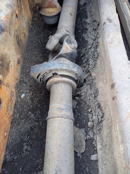 Продам запчасти на зил бычок