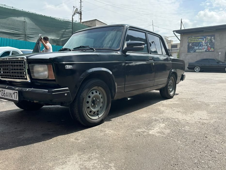 Ваз Лада 2107  .