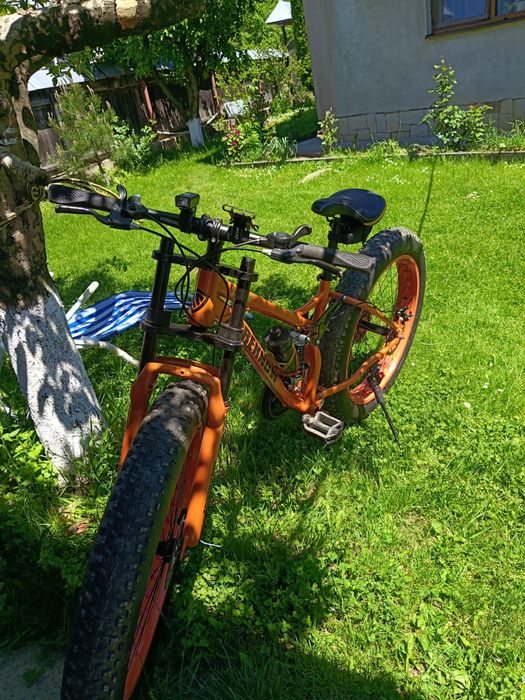 bicicleta portocalie