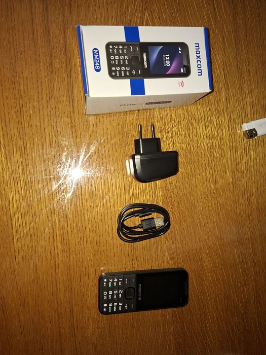 Telefon Mobil Maxcom MM248 4G Dual Sim  sigilat liber de retea