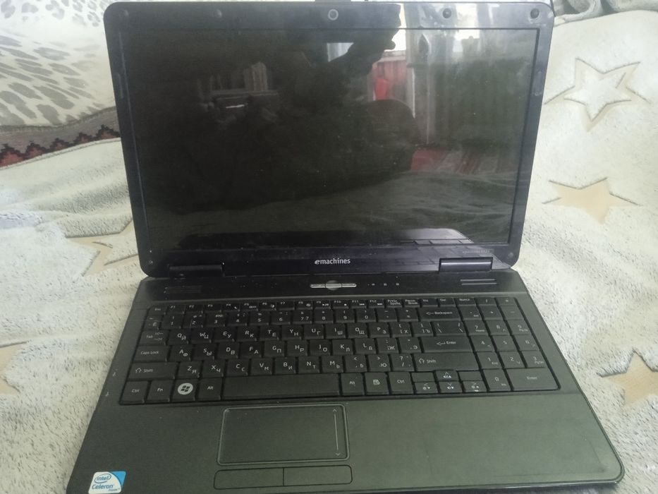 Ноутбук emachines