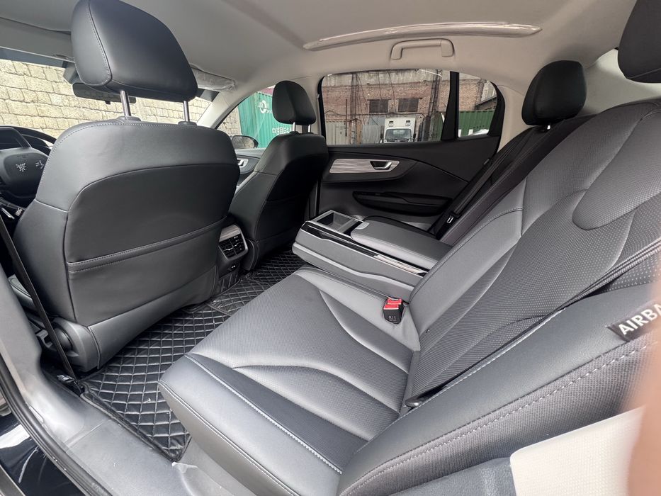 Hongqi E-QM5  500 talik