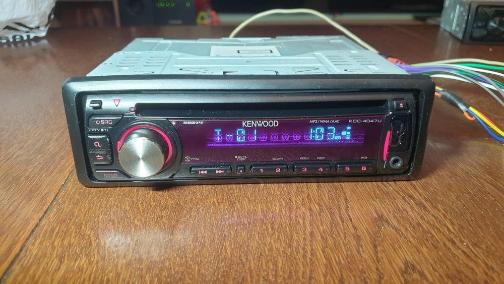 Авто радио плеър музика за кола Кенуулд Kenwood CD MP-3 USB AUX