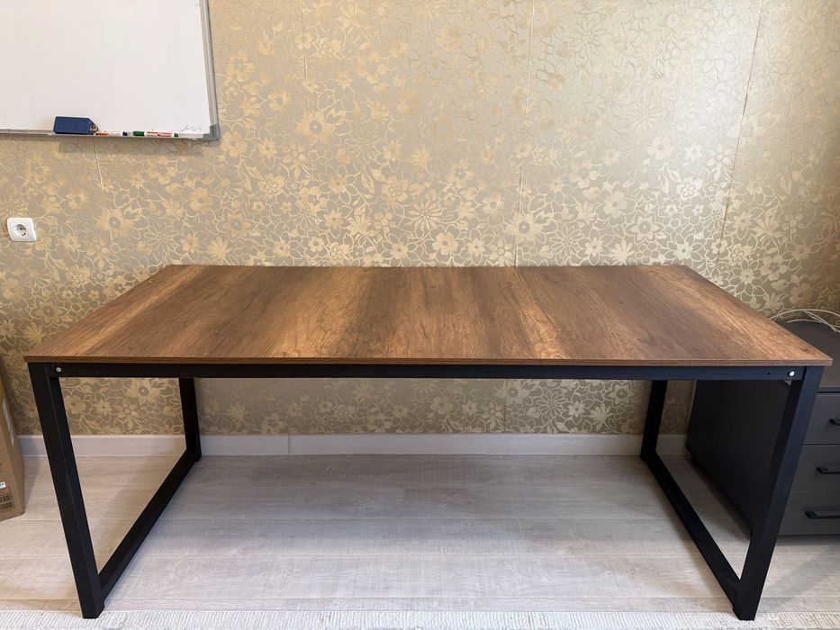 Стол компьютерный письменный большой