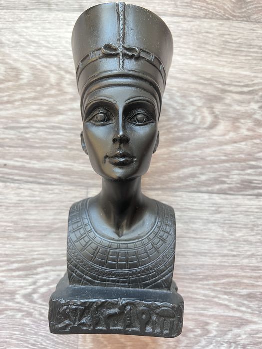 Продам статуэтку «Нефертити»