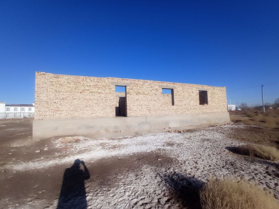 Бозатау районында имарат сатылады