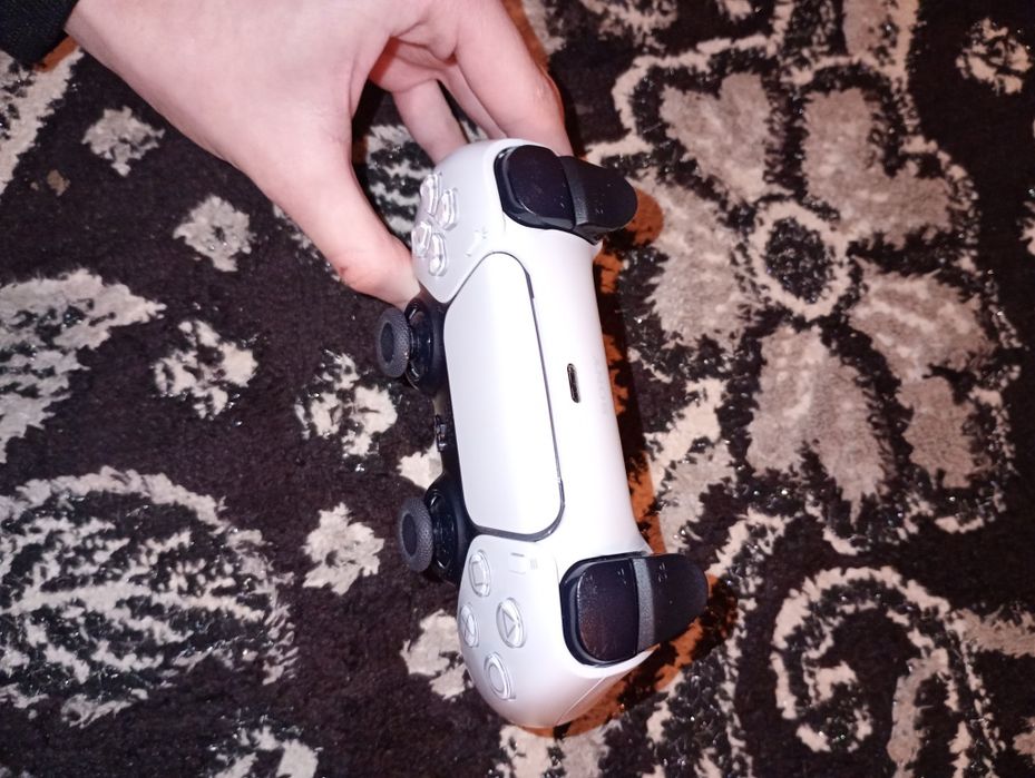PlayStation controller PS 5