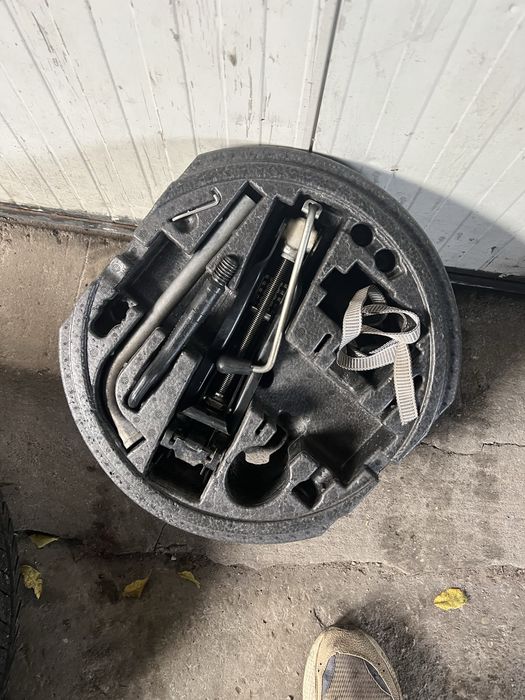 Tavita Polita Portbagaj Vw Golf 5 2004-2008