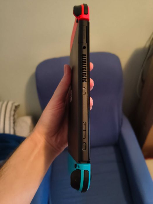 Nintendo Switch OLED la cutie modat card 128GB cu jocuri + husa