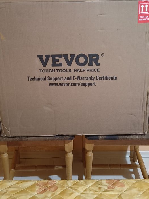 Хладилник фризер 55 литров