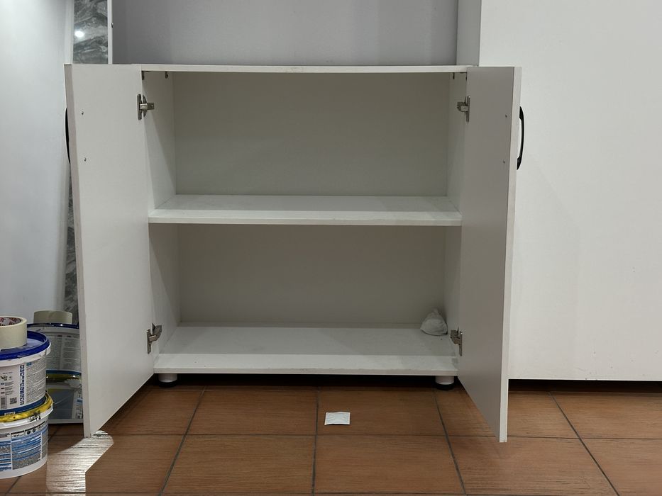 Продам компактный шкаф и стол