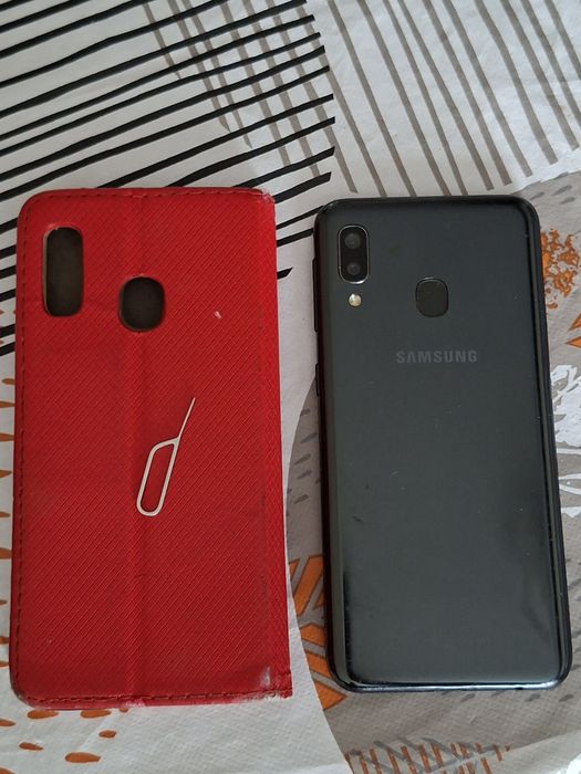 Samsung Galaxy A20e – 32 GB, Dual SIM