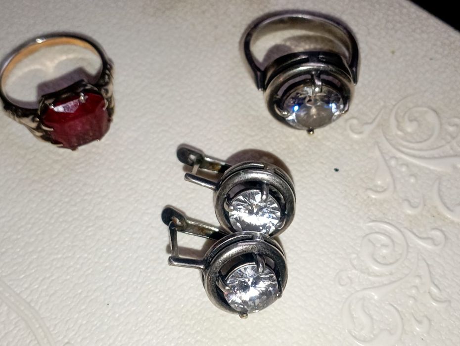 Продам советские серьги