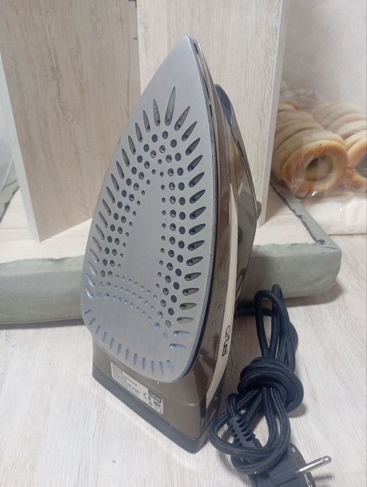 Продается утюг Артель в идеальном состоянии