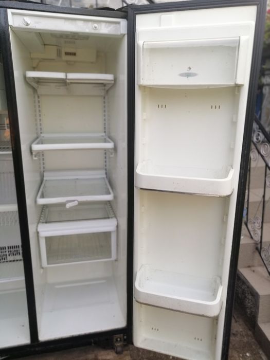 Американски тип хладилник AEG